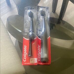 Colgate 360° Power Electric Toothbrush Handle and Replacement Heads - Black